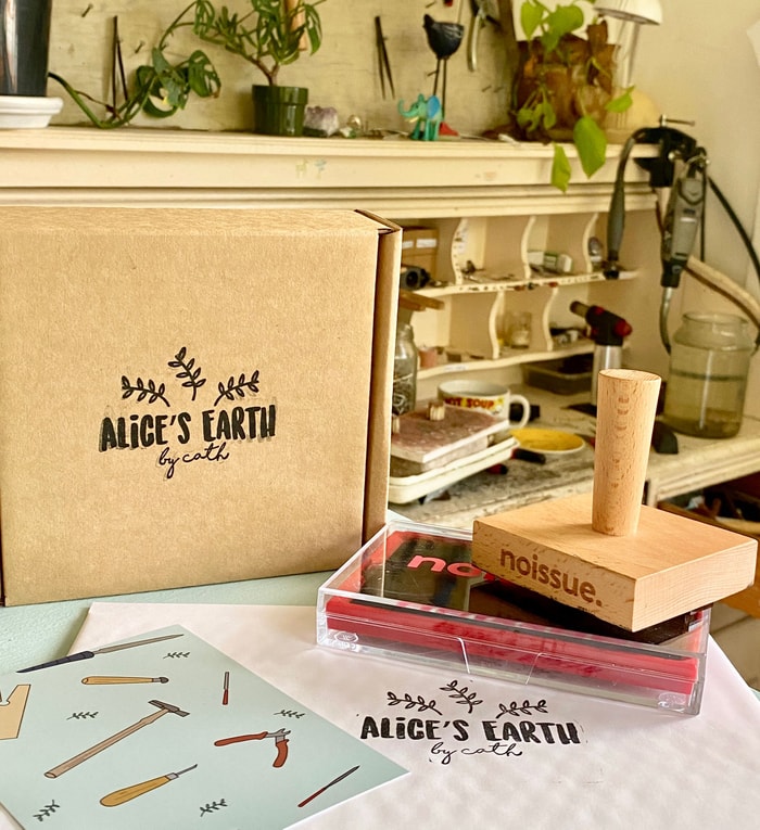 Alice's Earth: Between Art and Jewelry
