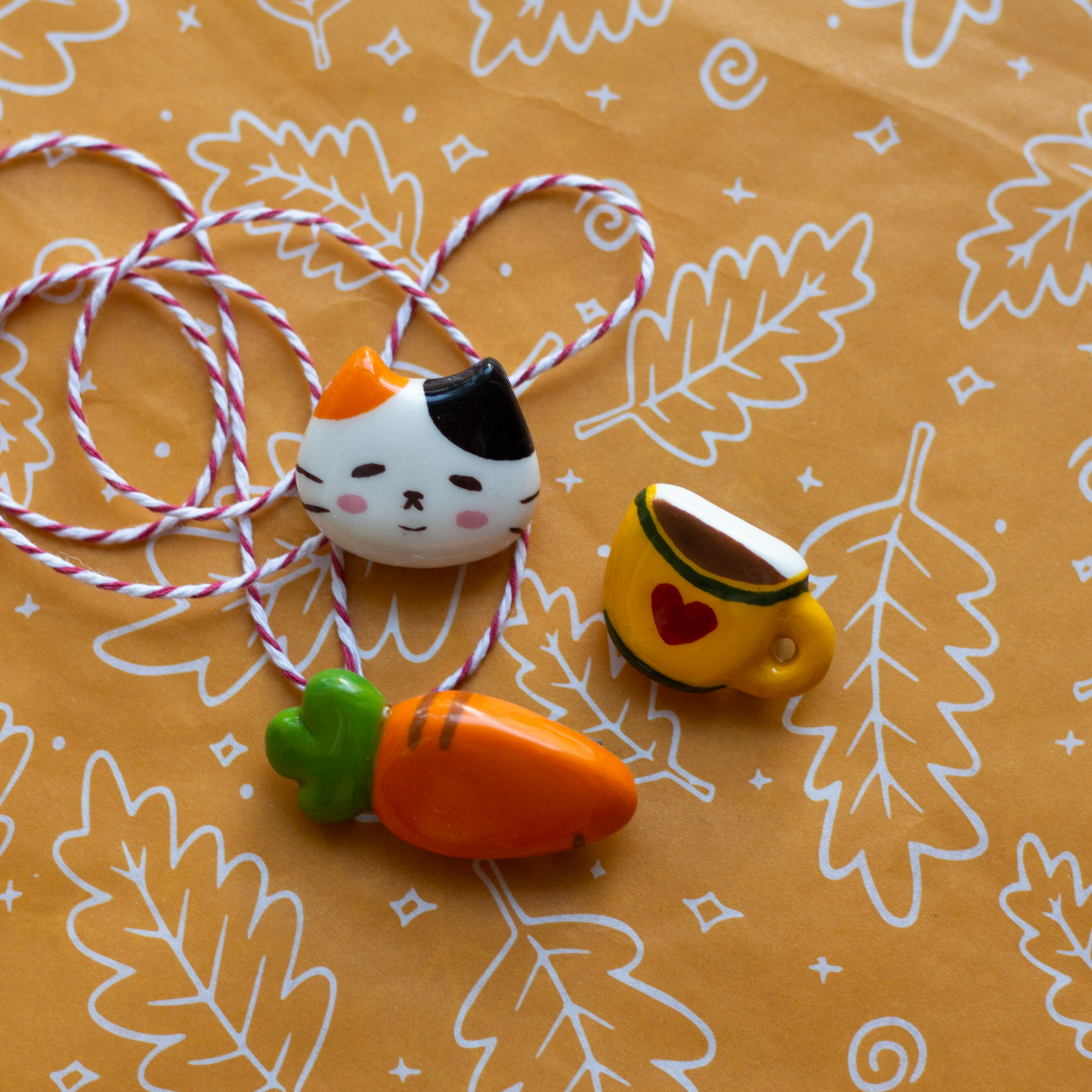 Seocat: Sharing Happiness through Handmade Trinkets