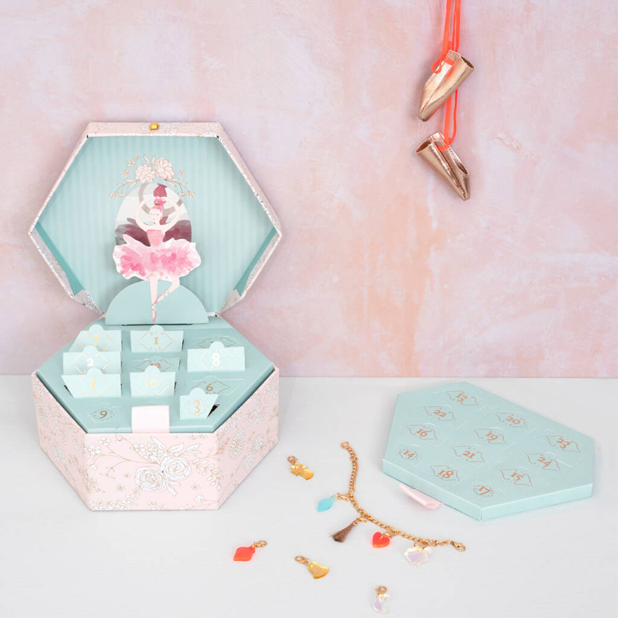 How to make jewelry packaging box design attract the attention quickly ?